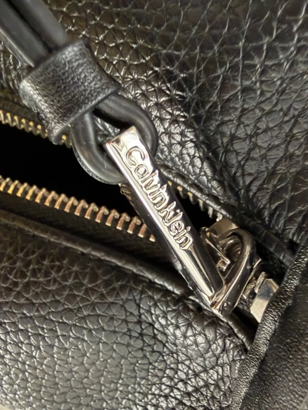 Calvin Klein Women’s Black pebbled Faux Leather Purse NWOT - Picture 15 of 15